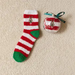 Calzini natalizi all'ingrosso in cotone addensato regalo per maglieria divertenti calzini felici calzini da uomo e da donna popolari di moda