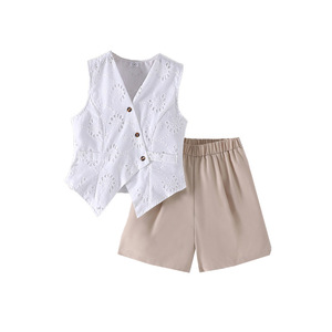 Ensemble d'été 2026 pour filles, style français haut de gamme, en polyester, avec gilet ajouré au crochet et <span class=keywords><strong>short</strong></span>, couleur unie, pour enfants - Product Image 5