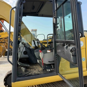 Excavatrice hydraulique Komatsu PC70 d'occasion, économique, petite taille, outil de démolition, composants de roulement de base - Product Image 3