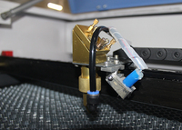 Machine de découpe laser CNC 1390 6090, machine de gravure au laser CO2 pour le bois et l'acrylique