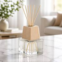 Capuchon diffuseur sur mesure en bois de hêtre de luxe avec œillet métallique et vis, couvercle en bois naturel personnalisé pour flacon de diffuseur à bâtonnets ou de parfum – Fabrication en usine