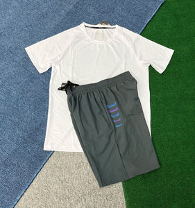 Tenues d'entraînement de football, survêtements de football avec maillot <span class=keywords><strong>vierge</strong></span> personnalisé de haute qualité, <span class=keywords><strong>kit</strong></span> de maillot de football en gros - Product Image 2