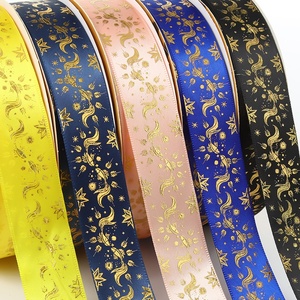 Rubans de Noël en gros pour emballage de fleurs et gâteaux, motif <span class=keywords><strong>poisson</strong></span> <span class=keywords><strong>rouge</strong></span> coloré, satin gaufré or laser - Product Image 3