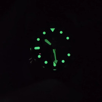Montre de plongée automatique personnalisée pour homme, boîtier en acier inoxydable, bracelet en cuir noir mat, aiguilles, résistance à l'eau 50 bars, bleu