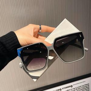 Square <b>Frame</b> Sunglasses <b>Grey</b> PC UV400 Women's Fashion Street Style Glasses - Product Image 1