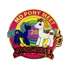 Épingle à revers en forme de cheval de dessin animé, en alliage métallique et PVC, jouet artisanal tendance, souvenir/cadeau pour la fête des mères - Product Image 1