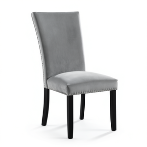 Sedia da pranzo imbottita in flanella grigia con finiture a borchie, design moderno per cucina e sala colazione - Product Image 1