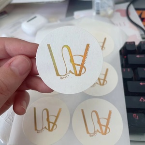 High Quality Gold Foil Cosmetic Packaging Vinyl <strong>Labels</strong> UV Custom <strong>Printed</strong> Holographic Logo Waterproof <strong>Bottle</strong> Stickers - Product Image 2