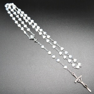 Regalo <span class=keywords><strong>de</strong></span> bautismo favores blanco Chapado en <span class=keywords><strong>plata</strong></span> corazón rosarios <span class=keywords><strong>de</strong></span> cuentas <span class=keywords><strong>de</strong></span> acrílico favores/Decenarios - Product Image 3