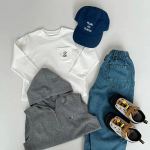 ชุดเสื้อกั๊กและกางเกงยีนส์ผ้าฝ้ายสำหรับเด็กเสื้อยืดแขนยาวสีขาวพร้อมกระเป๋าสุนัขมีฮู้ดสีเทาและกางเกงยีนส์สีฟ้า - Product Image 5