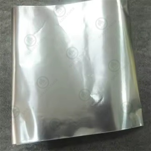 Papel Metalizado Resistente al Agua para Etiquetas de Cerveza y Bebidas - Product Image 3