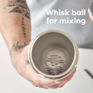 Bouteille shaker protéinée 24 oz avec poignée, anti-fuite, pour la gym et le fitness, en acier inoxydable, avec boule mélangeuse, sans BPA - Product Image 4