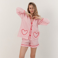 Gladde op maat gemaakte logo OEM ODM dames Valentijns pyjamaset lange mouwen shorts ademende lente zomer slaapkledij fabrikant