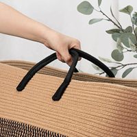 Panier de rangement tressé à la main en corde de coton avec poignée ; Organisateur multi-usages de style américain pour couches de bébé, vêtements saisonniers et linge sale