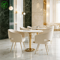 Ensemble table et chaises modernes personnalisables tout-en-un avec banquette incurvée en bois et velours vert, mobilier de restaurant pour hôtel