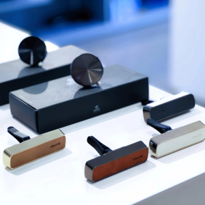 CARSTOM C1 C6 AI Android Box QualcommQCM6125 Convertir CarPlay sans fil 4G LTE SIM Wifi Android 11 Auto pour voitures - Product Image 1