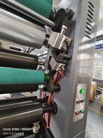 Machine d'impression flexographique UV