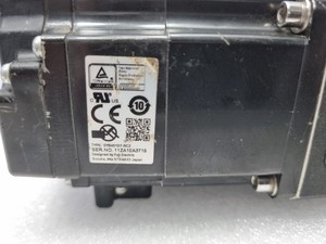 Servomotor Fuji Electric GYB401D7-RC2 Usado - Product Image 4