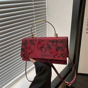 High-end PU Texture Crocodile Pattern Women's 2024 Spring European Retro Mother-and-Child Shoulder Crossbody <b>Handbag</b> - Product Image 4