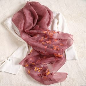 Fonesun-SKF33 lunghi fiori ricamati <span class=keywords><strong>sciarpa</strong></span> di <span class=keywords><strong>lana</strong></span> di seta per le donne accessorio elegante per le stagioni autunnali - Product Image 2