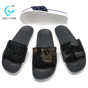Pantoufles en <span class=keywords><strong>plastique</strong></span> durables à la mode sur mesure pantoufles pour hommes <span class=keywords><strong>sandales</strong></span> glissantes avec logo - Product Image 1