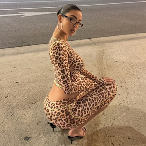 <b>Leopard</b> <b>print</b> crew neck long-sleeved cropped <b>top</b> and <b>high</b>-waisted slim-fit capri pants casual and stylish basic set - Product Image 5