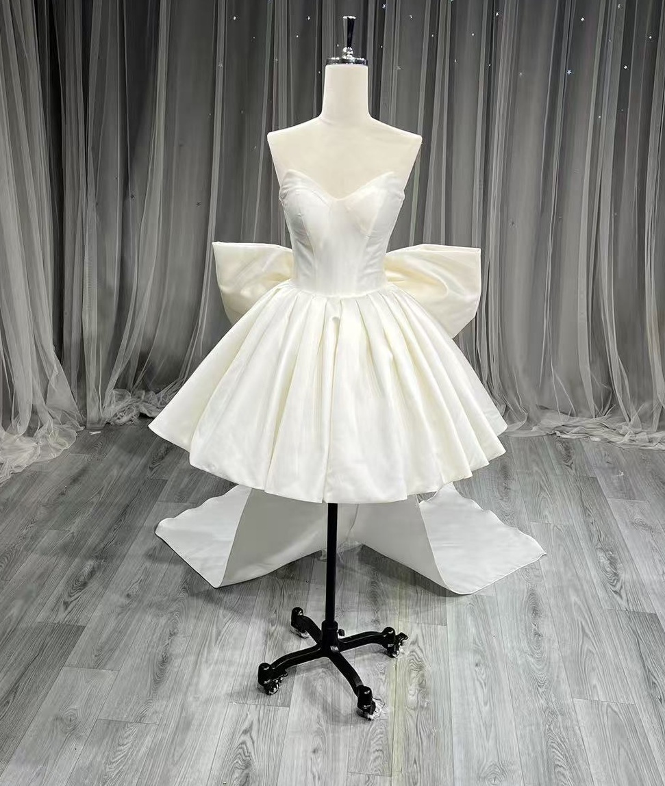 princess polly baby blue dress V Neck Backless White Satin Short Sleeve Wedding Dress  Sassymyprom