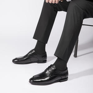 Zapatos de Hombre Casuales Retro Vintage de Cuero Genuino con Cordones, Impermeables y Transpirables para Oficina y Trabajo - Product Image 2