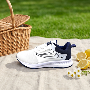 Zapatillas Deportivas Blancas de Malla Transpirable con Cordones, Ligeras, para Entrenamiento en Interiores - Product Image 2