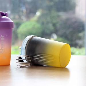 Vente en gros YL YL-8156 400ML Gobelet shaker sport en plastique pour fitness et gym, anti-fuite, compatible lave-vaisselle, avec couvercle, pour milk-shake et protéines en poudre, direct - Product Image 4