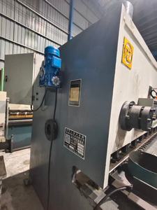 Máquina dobladora hidráulica de segunda mano de 160T y 3200mm con sistema TP10S para el procesamiento de chapa de acero al carbono y acero inoxidable. - Product Image 4