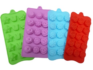 Juego de moldes de silicona con forma de flor de 15 cavidades para decoración de galletas, pasteles y fabricación de bloques de cera - Product Image 1