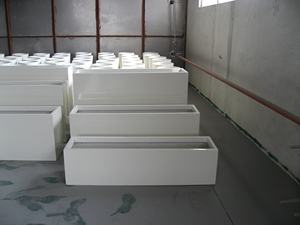 Nouvelle conception de grands pots à fleurs en fibre de verre pour l'extérieur, rectangulaires, pour l'intérieur/l'extérieur, avec trou de drainage, légers, durables, pour le jardin et la maison - Product Image 2