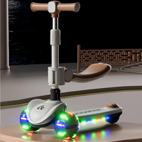 Trottinette pour enfants avec barrière de sécurité, poignée de poussée, lumières et musique, trottinette pliable à 3 roues, hauteur réglable de 1 à 8 ans, trottinettes pour enfants