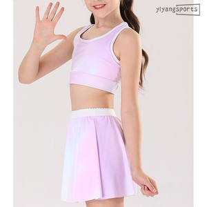 Conjunto de ropa de tenis para chicas adolescentes de 4 a 12 años con estampado de sublimación, falda de dos piezas y camiseta sin mangas - Product Image 3