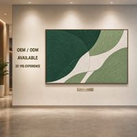 Waldgrüne Salbei-Elfenbein Organische Spiral-Wandkunst aus Handgewebten Fasern mit Goldrahmen für Hotel-Lobby, Flur, Akzentwand, Maßanfertigung