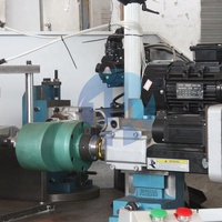 Tête de broche de machine à percer et à tarauder à actionnement multi-axes réglable