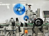 Machine d'étiquetage de coin d'autocollant de joint automatisée étiquetant la boîte sur deux côtés au coin pour la boîte de papier de savons