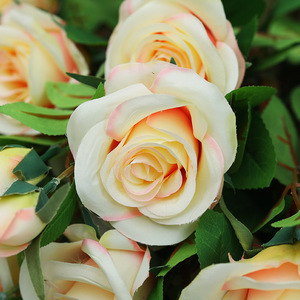 Bouquet de roses artificielles Xinchengzhi, 2 fleurs, 3 boutons, fleurs en soie, décoration de mariage - Product Image 2