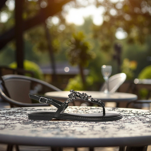 2024 nuovo Design del produttore personalizzato da donna <span class=keywords><strong>sandali</strong></span> <span class=keywords><strong>con</strong></span> diamanti glitterati <span class=keywords><strong>con</strong></span> strass e infradito da donna di tendenza per l'estate - Product Image 4