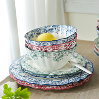 Ensemble élégant d'assiettes et de bols en porcelaine à motif floral avec bordure verte, vaisselle en céramique bleue et rose à motif de pivoine pour mariage et maison