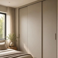 Porte de placard coulissante moderne mate Prima en bois composite pour chambre d'appartement