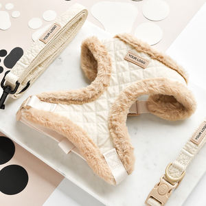 Özel moda peluş kenar krem kapitone naylon ayarlanabilir köpek koşum seti yumuşak yastıklı evcil hayvan koşumu tasma takılabilir OEM ODM - Product Image 1