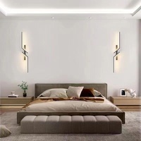 Lampu Dinding Minimalis Panjang Warna Emas Hitam untuk Dekorasi Rumah Hotel, Desain Lampu LED untuk Kamar Tidur