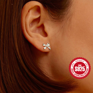 Boucles d'oreilles papillon plaquées or en argent 925 à la mode pour filles, à porter au quotidien - Product Image 6