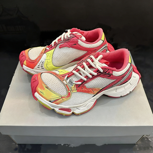 Sneakers Track 3.0 di Qualità con Luci LED per Uomo e Donna, Scarpe Sportive da Corsa, Sneakers LED Track 3.0 Retrò - Product Image 5