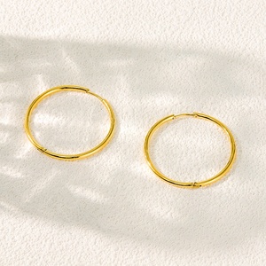 Bijoux en acier inoxydable plaqué or COOL, boucles d'oreilles célèbres, bijoux pour femmes, boucles d'oreilles à clous personnalisées en forme d'engrenage CC - Product Image 3