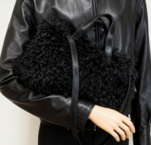 Мягкая однотонная Сумка-Кроссбоди на молнии из искусственного меха Y2k + пальто для женщин зима - Product Image 1