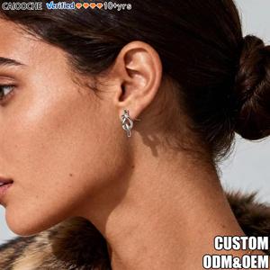 CAIOOCHE Boucles d'oreilles clous nœud d'amour en acier inoxydable <span class=keywords><strong>plaqué</strong></span> <span class=keywords><strong>or</strong></span> de haute qualité 12 mm, polies, faites à la main, <span class=keywords><strong>bijoux</strong></span> fins <span class=keywords><strong>pour</strong></span> femmes - Product Image 1