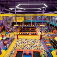 Aire de jeux intérieure personnalisée clé en main, jouets pour enfants, trampolines, toboggans, grande machine à balles populaire, mur d'escalade, pour tous les âges